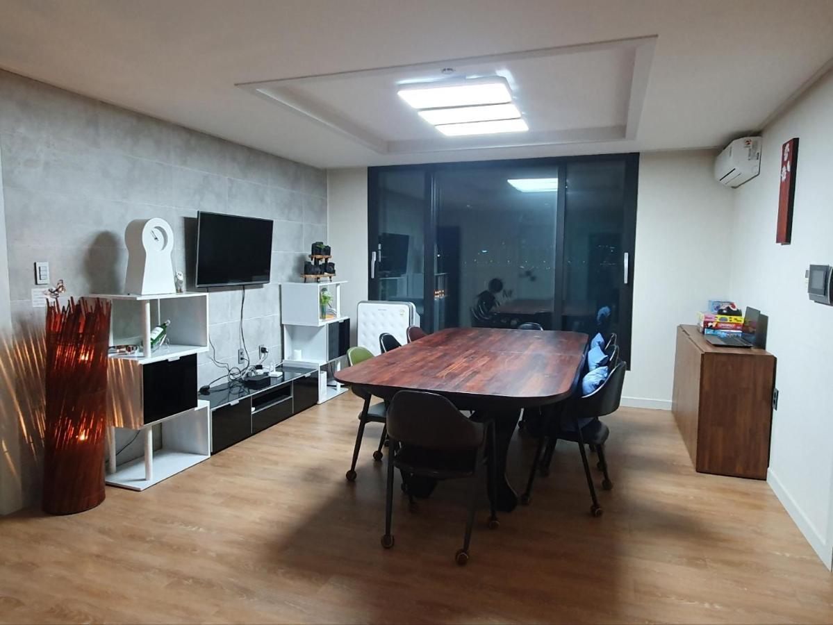 29 Play House Hotel Incheon Bagian luar foto