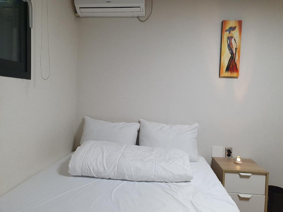 29 Play House Hotel Incheon Bagian luar foto
