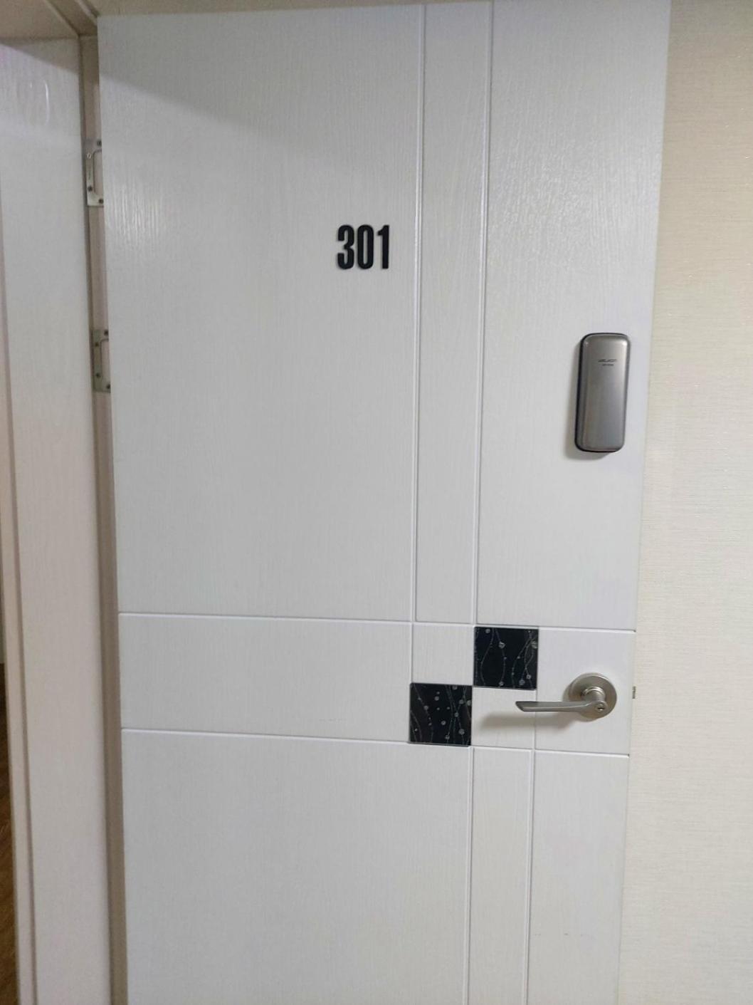 29 Play House Hotel Incheon Bagian luar foto